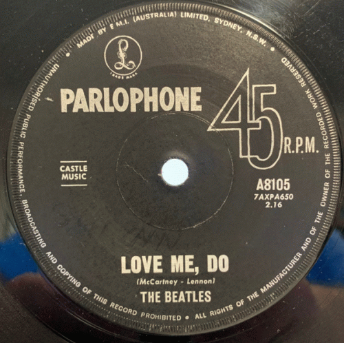 The Beatles : Love Me Do - I Saw Her Standing There